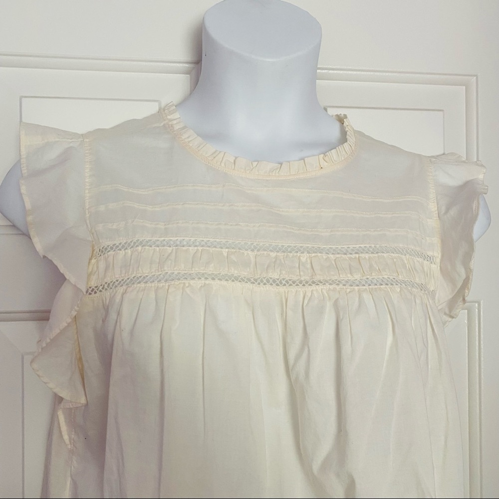 Old Navy Beige Sleeveless Blouse. Size L